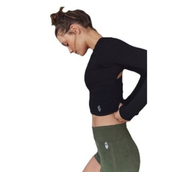 FP Movement Women's Bail Out Long Sleeve Black Layer size XS/S Active Cropped - Picture 3 of 8
